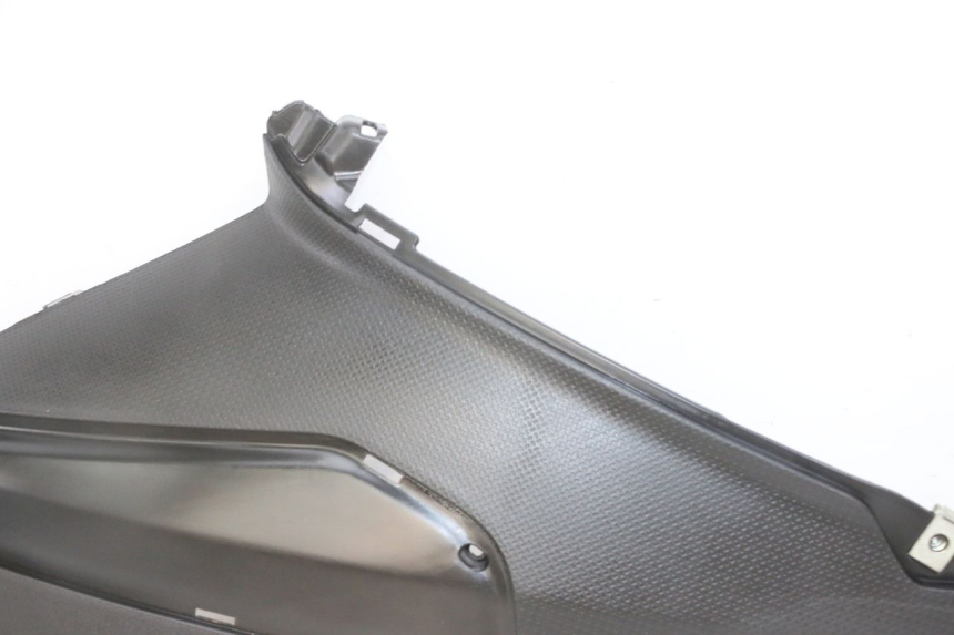 photo de CACHE SOUS SELLE GAUCHE PIAGGIO NRG POWER PUREJET 50 (2018 - 2021) - Points de fixation