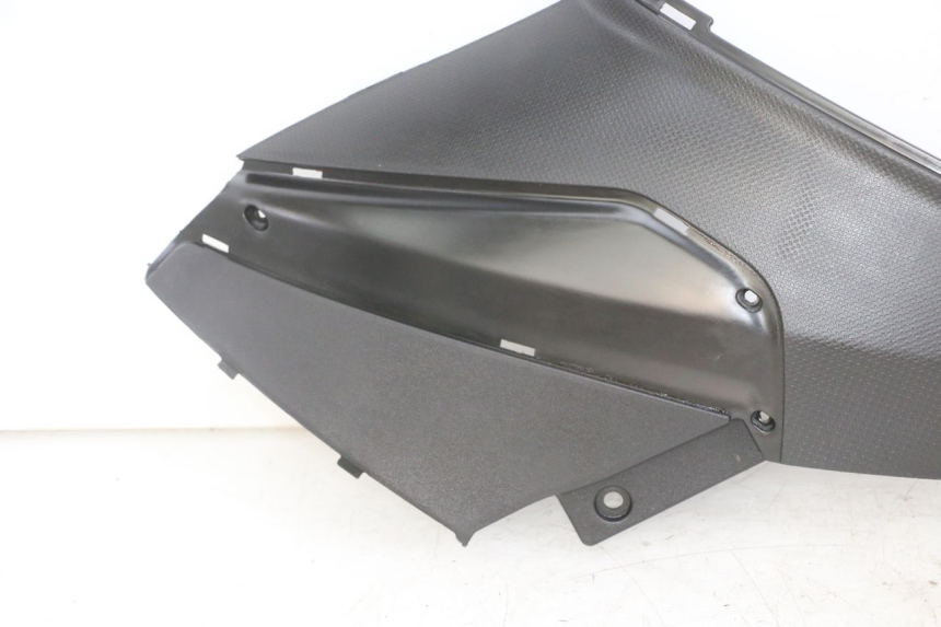 photo de CACHE SOUS SELLE GAUCHE PIAGGIO NRG POWER PUREJET 50 (2018 - 2021) - Pièce contrôlée