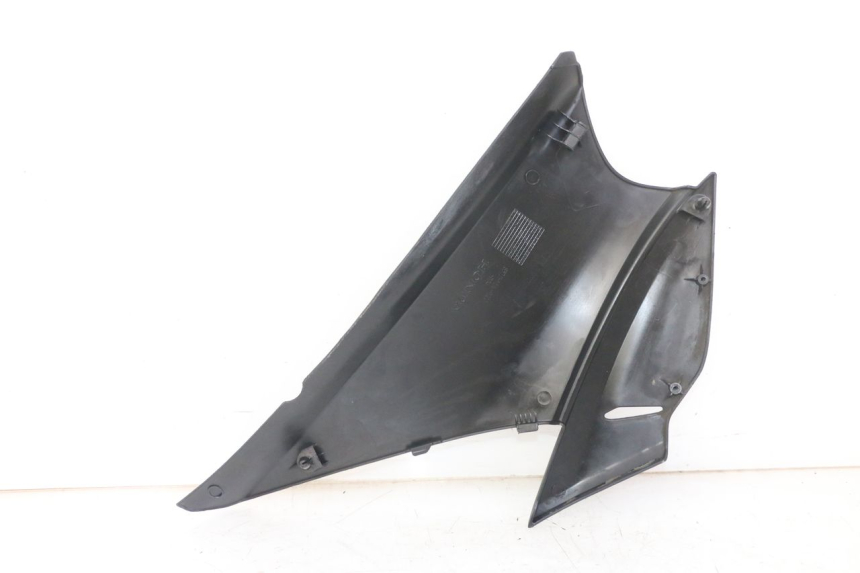 photo de CACHE SOUS SELLE GAUCHE HONDA NTV DEAUVILLE ABS 700 (2007 - 2016) - Points de fixation