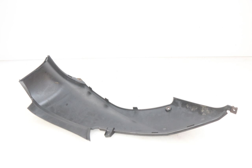 photo de CACHE SOUS SELLE GAUCHE MBK OVETTO 2T 50 (2007 - 2017) - Détail de la pièce