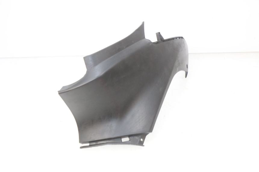 photo de CACHE SOUS SELLE GAUCHE MBK OVETTO 2T 50 (2007 - 2017) - Gros plan technique