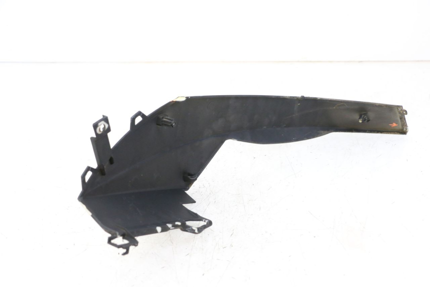 photo de CACHE SOUS SELLE GAUCHE PEUGEOT SPEEDFIGHT 3 LC 2T 50 (2009 - 2015) - Points de fixation