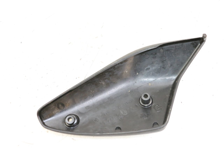 photo de CACHE SOUS SELLE GAUCHE PEUGEOT TKR TREKKER FURIOUS 50 (2005 - 2014) - Zoom état d’usage