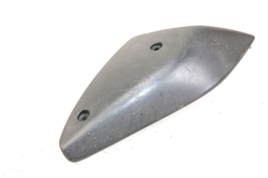 photo de CACHE SOUS SELLE GAUCHE PEUGEOT TKR TREKKER FURIOUS 50 (2005 - 2014) - Autre angle de vue