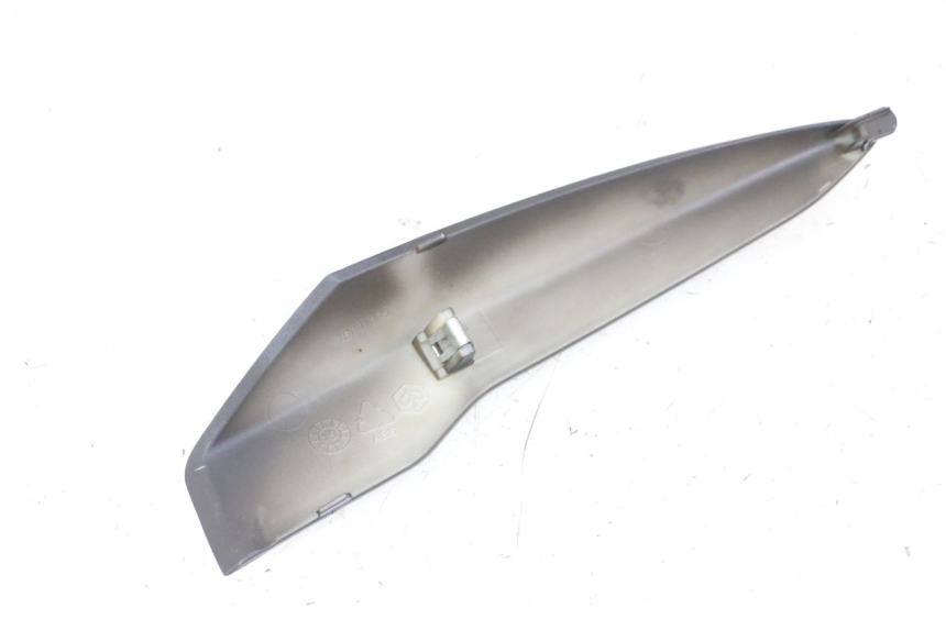 photo de CACHE SOUS SELLE GAUCHE PIAGGIO LIBERTY IGET 4T 50 (2021 - 2025) - Autre angle de vue