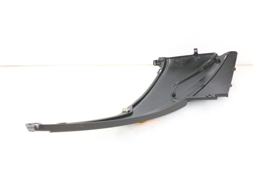 photo de CACHE SOUS SELLE GAUCHE PIAGGIO NRG POWER PUREJET 50 (2018 - 2021) - Autre angle de vue