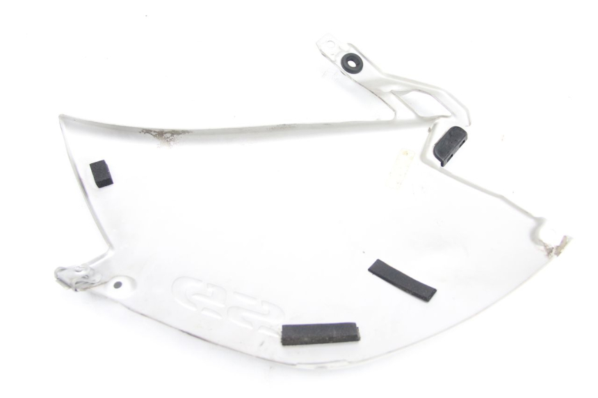 photo de CACHE SOUS SELLE GAUCHE BMW R GS 1200 (2005 - 2007) - Autre angle de vue