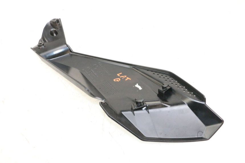 photo de CACHE SOUS SELLE GAUCHE BMW R GS 1250 (2021 - 2024) - Zoom état d’usage