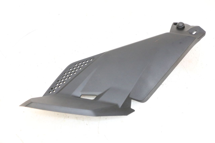 photo de CACHE SOUS SELLE GAUCHE BMW R GS 1250 (2021 - 2024) - Vue d’ensemble