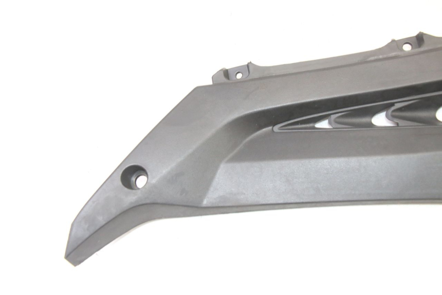 photo de CACHE SOUS SELLE GAUCHE MAG POWER R-STREET 50 (2016 - 2025) - Détail de la pièce