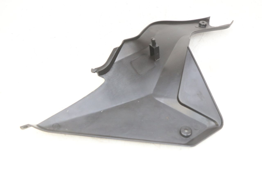 photo de CACHE SOUS SELLE GAUCHE YAMASAKI RAPTOR 50 (2013 - 2018) - Zoom état d’usage