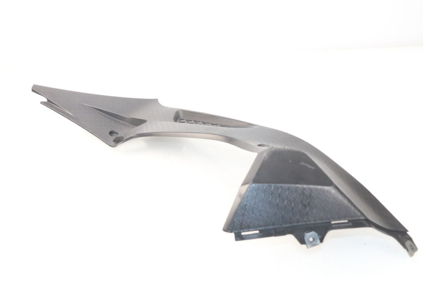 photo de CACHE SOUS SELLE GAUCHE BMW S RR ABS S1000RR 1000 (2009 - 2011) - Vue d’ensemble