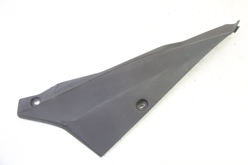 photo de CACHE SOUS SELLE GAUCHE GILERA SMT SUPERMOTARD 50 (2009 - 2017) - Vue principale