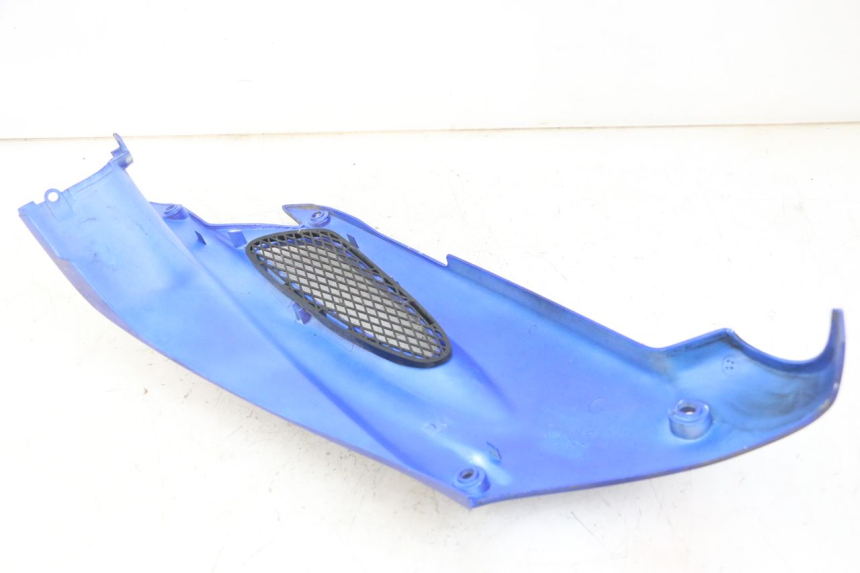 photo de CACHE SOUS SELLE GAUCHE PEUGEOT SPEEDFIGHT 2 LC 50 (2000 - 2009) - Détail de la pièce