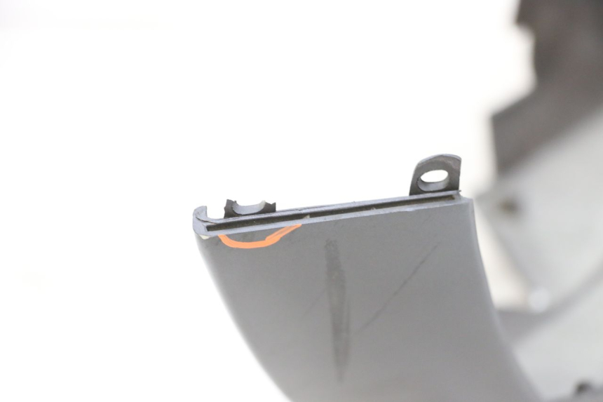 photo de CACHE SOUS SELLE GAUCHE PEUGEOT SPEEDFIGHT 4 2T 50 (2015 - 2019) - Gros plan technique