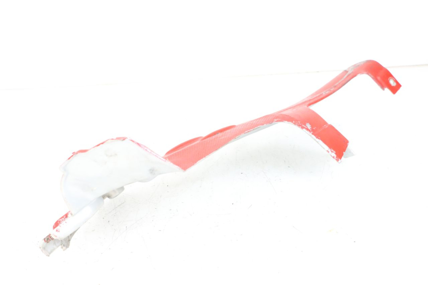 photo de CACHE SOUS SELLE GAUCHE APRILIA SR CARB LC 2T 50 (2004 - 2012) - Autre angle de vue