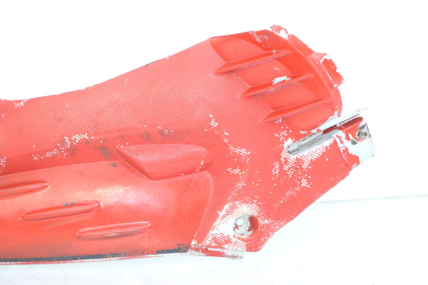 photo de CACHE SOUS SELLE GAUCHE APRILIA SR CARB LC 2T 50 (2004 - 2012) - Points de fixation