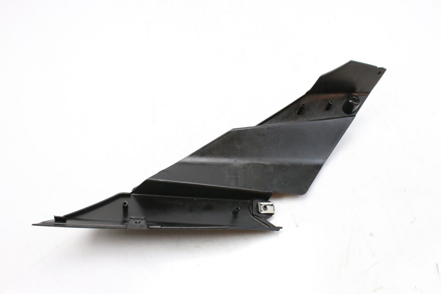 photo de CACHE SOUS SELLE GAUCHE APRILIA SR R 2T LC 50 (2018 - 2021) - Autre angle de vue