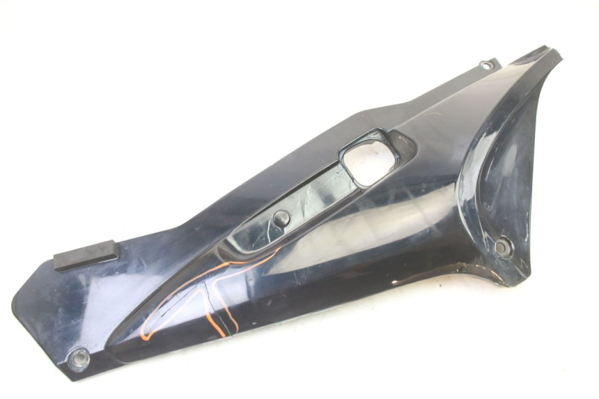 photo de CACHE SOUS SELLE GAUCHE HONDA ST PAN EUROPEAN 1300 (2002 - 2013) - Vue principale