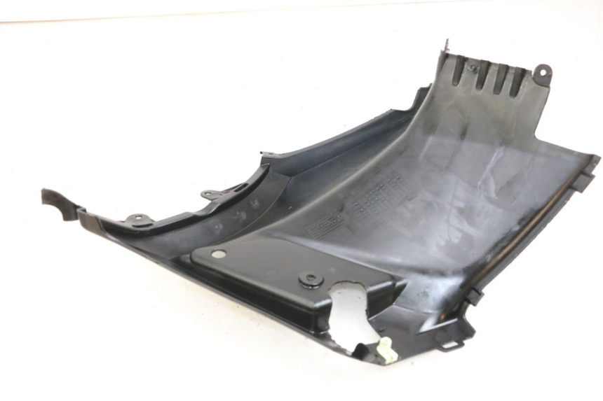 photo de CACHE SOUS SELLE GAUCHE PEUGEOT STREETZONE I 2T 50 (2018 - 2020) - Zoom état d’usage