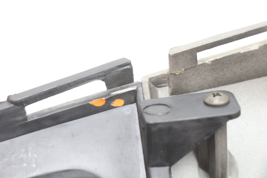 photo de CACHE SOUS SELLE GAUCHE KYMCO SUPER 8 2T 50 (2007 - 2013) - Vue produit