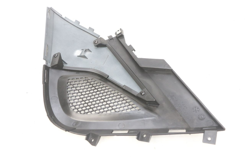 photo de CACHE SOUS SELLE GAUCHE KYMCO SUPER 8 4T 50 (2018 - 2020) - Zoom état d’usage