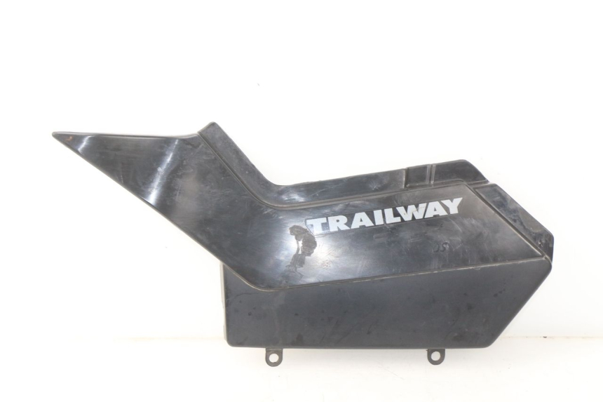 photo de CACHE SOUS SELLE GAUCHE YAMAHA TW 125 (1998 - 2002) - Vue principale