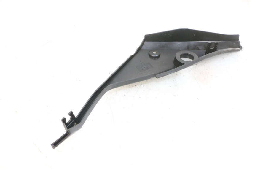 photo de CACHE SOUS SELLE GAUCHE YAMAHA TZR 50 (2008 - 2016) - Zoom état d’usage