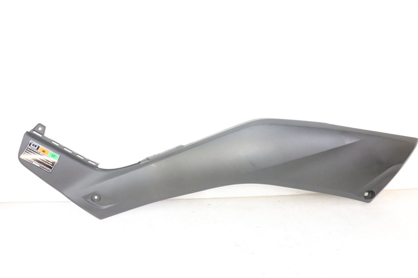 photo de CACHE SOUS SELLE GAUCHE YAMAHA XMAX X-MAX 125 (2021 - 2025) - Vue principale