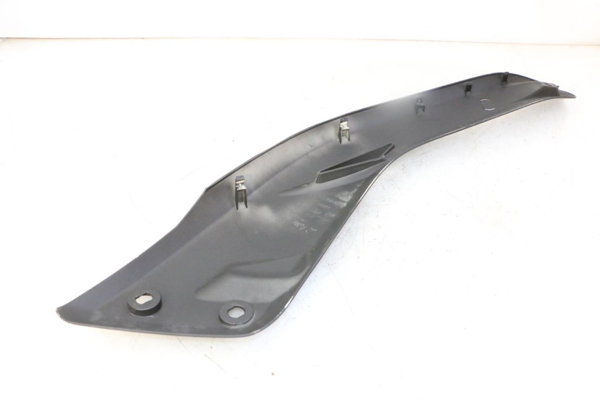 photo de CACHE SOUS SELLE GAUCHE YAMAHA X-MAX XMAX 125 (2010 - 2013) - Vue d’ensemble