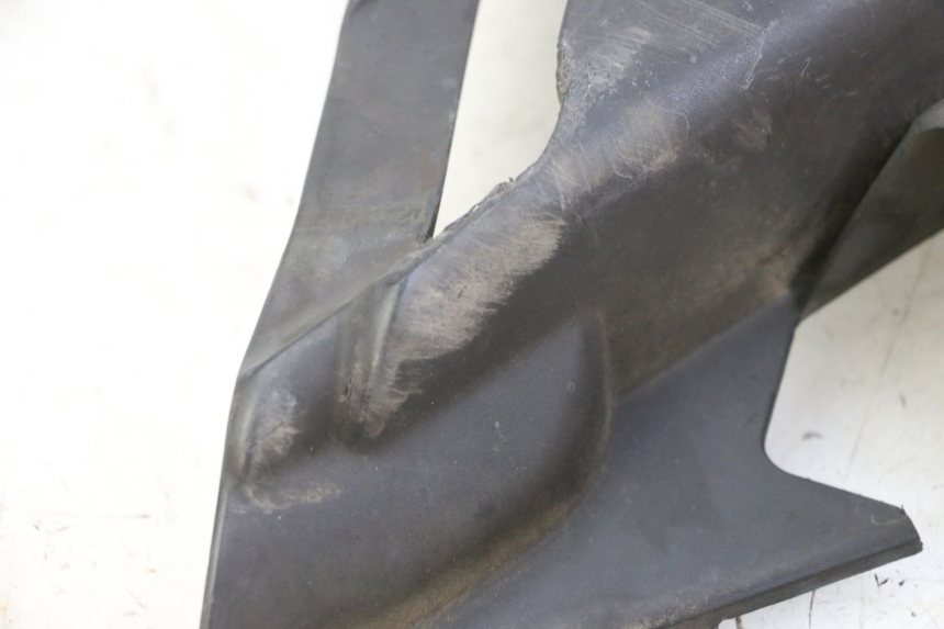 photo de CACHE SOUS SELLE GAUCHE YAMAHA X-MAX XMAX 250 (2006 - 2009) - Vue d’ensemble