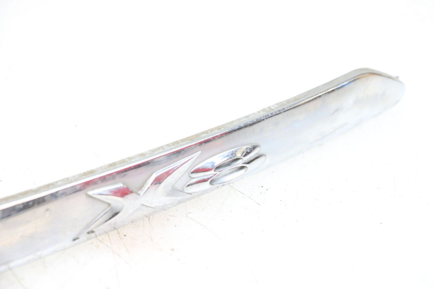 photo de CACHE SOUS SELLE GAUCHE PIAGGIO X8 125 (2004 - 2007) - Points de fixation