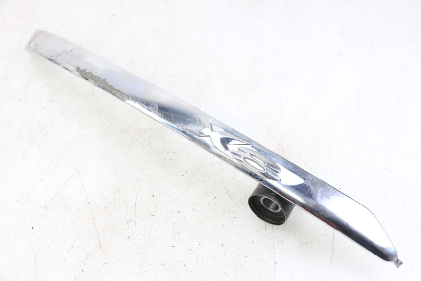 photo de CACHE SOUS SELLE GAUCHE PIAGGIO X8 125 (2004 - 2007) - Vue principale