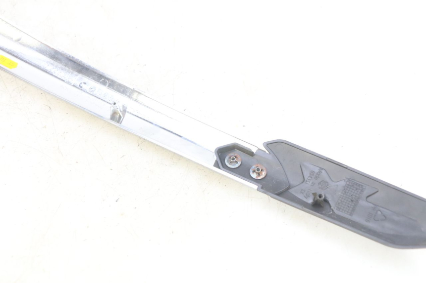 photo de CACHE SOUS SELLE GAUCHE PIAGGIO XEVO - X EVO 125 (2007 - 2017) - Détail de la pièce