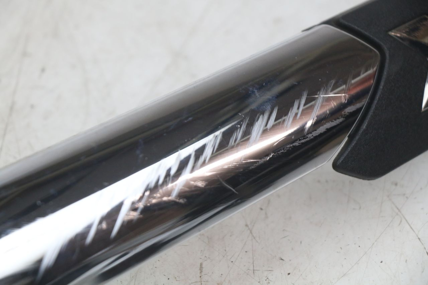 photo de CACHE SOUS SELLE GAUCHE PIAGGIO XEVO - X EVO 125 (2007 - 2017) - Vue d’ensemble