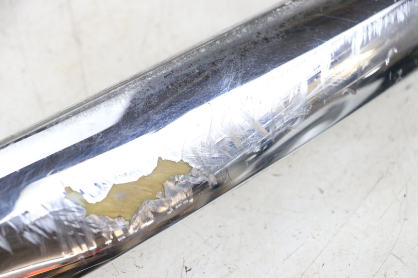 photo de CACHE SOUS SELLE GAUCHE PIAGGIO XEVO - X EVO 125 (2007 - 2017) - Gros plan technique