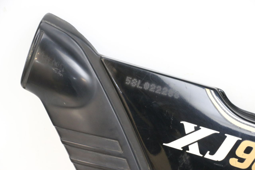 photo de CACHE SOUS SELLE GAUCHE YAMAHA XJ F 900 (1983 - 1994) - Pièce contrôlée