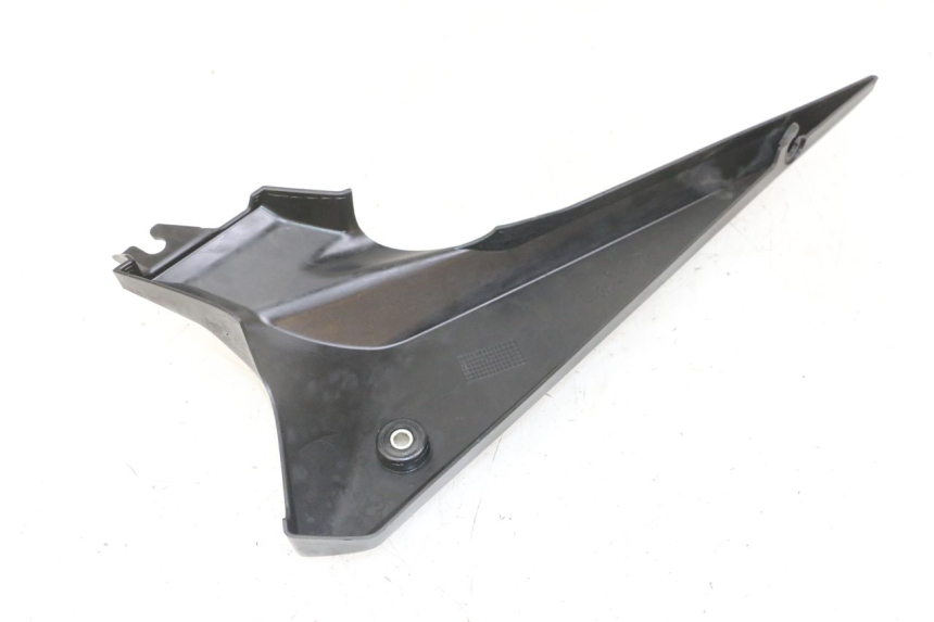 photo de CACHE SOUS SELLE GAUCHE YAMAHA XJ6 ABS 600 (2008 - 2016) - Zoom état d’usage