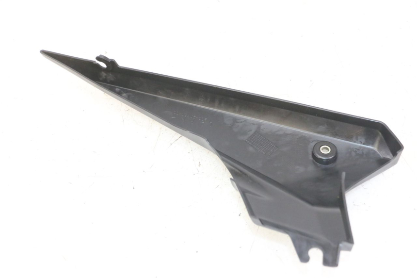 photo de CACHE SOUS SELLE GAUCHE YAMAHA XJ6 ABS 600 (2008 - 2016) - Autre angle de vue