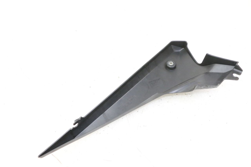 photo de CACHE SOUS SELLE GAUCHE YAMAHA XJ6 ABS 600 (2008 - 2016) - Autre angle de vue