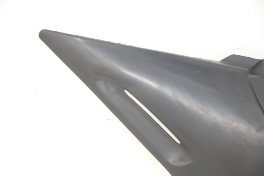 photo de CACHE SOUS SELLE GAUCHE YAMAHA XJN DIVERSION 600 (2000 - 2003) - État de surface