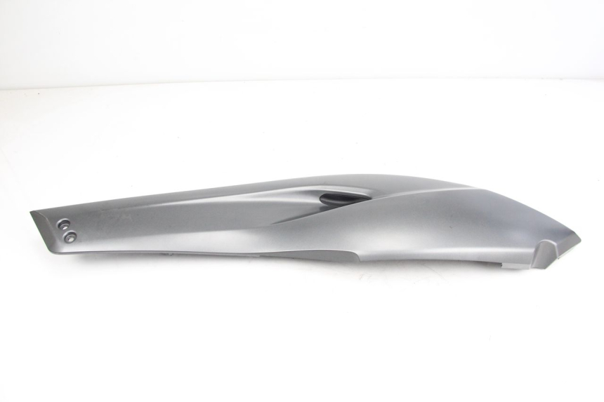 photo de CACHE SOUS SELLE GAUCHE YAMAHA XP T-MAX TMAX 500 (2008 - 2012) - Détail de la pièce