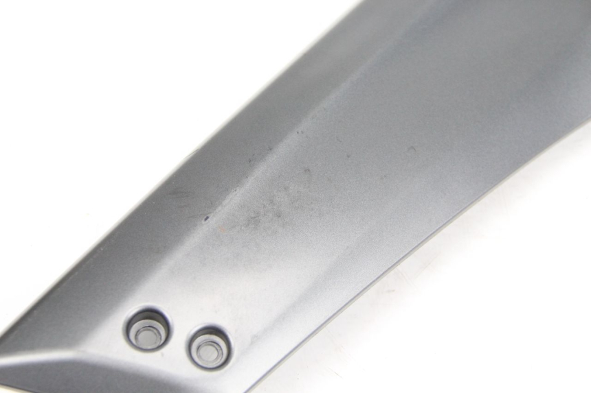 photo de CACHE SOUS SELLE GAUCHE YAMAHA XP T-MAX TMAX 500 (2008 - 2012) - Autre angle de vue