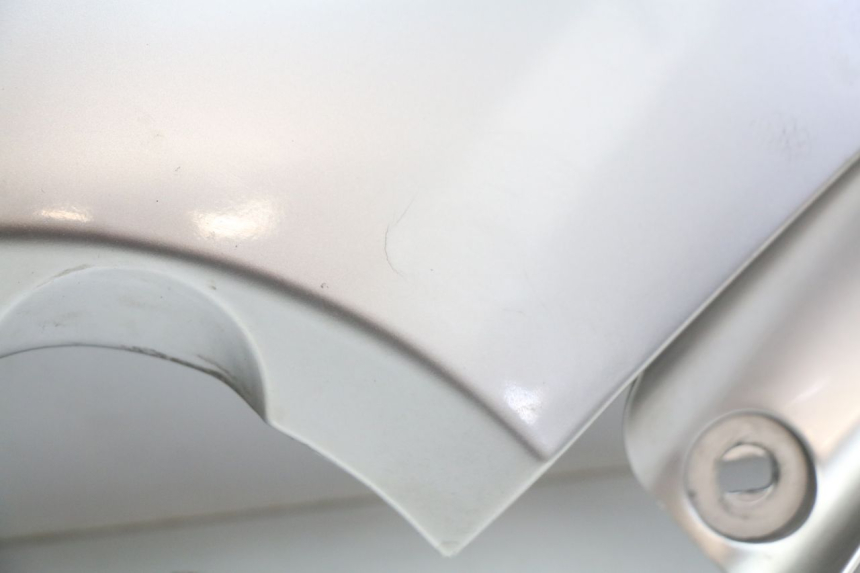 photo de CACHE SOUS SELLE GAUCHE YAMAHA XP T-MAX TMAX 500 (2004 - 2007) - État de surface