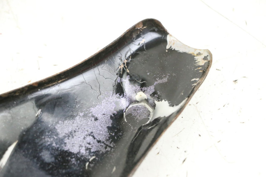 photo de CACHE SOUS SELLE GAUCHE YAMAHA XV VIRAGO 535 (1988 - 2004) - Zoom état d’usage