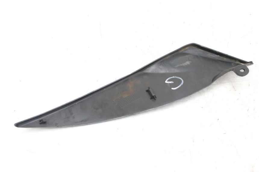 photo de CACHE SOUS SELLE GAUCHE YAMAHA YZF R1 1000 (2007 - 2008) - Zoom état d’usage