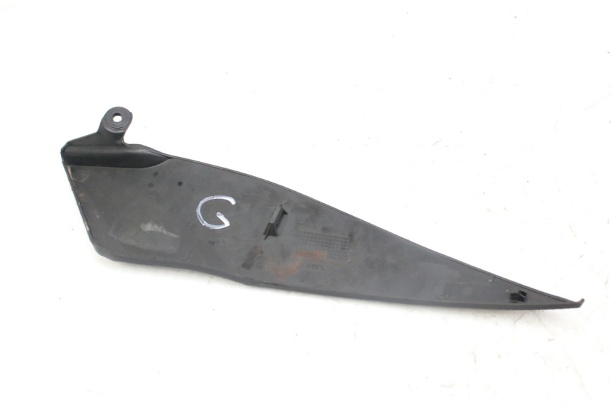 photo de CACHE SOUS SELLE GAUCHE YAMAHA YZF R1 1000 (2007 - 2008) - Autre angle de vue