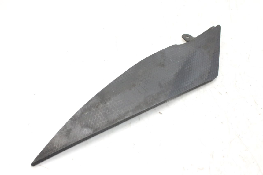 photo de CACHE SOUS SELLE GAUCHE YAMAHA YZF R1 1000 (2007 - 2008) - État de surface