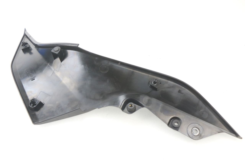 photo de CACHE SOUS SELLE GAUCHE KAWASAKI Z ABS 750 (2007 - 2013) - Autre angle de vue