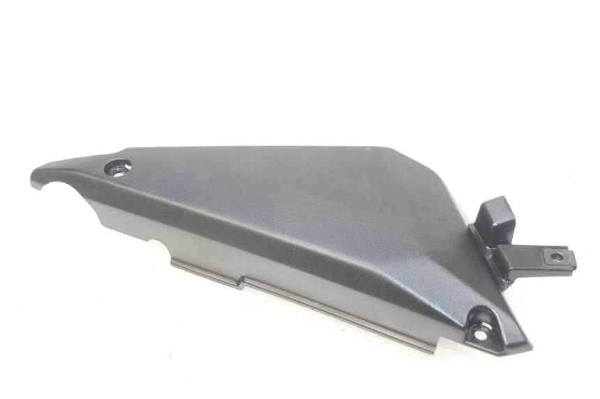 photo de CACHE SOUS SELLE GAUCHE KAWASAKI Z 650 (2016 - 2019) - Autre angle de vue
